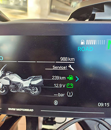 VISTA DE UN PANEL MAQUINA DIAGNOSTICO MOTO